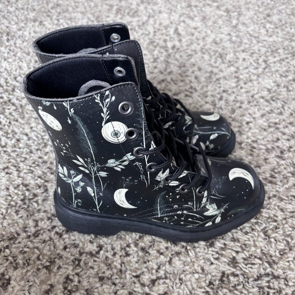 Rogue + Wolf  Twilight Garden Boot Vegan Leather Doc-Style Black Girls Size 4.5 - Picture 14 of 14